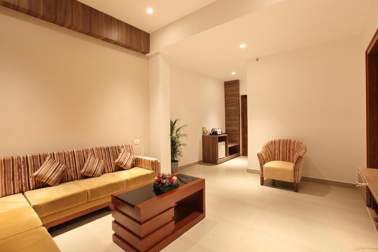 Hotel Maria Park Muvattupuzha Luaran gambar